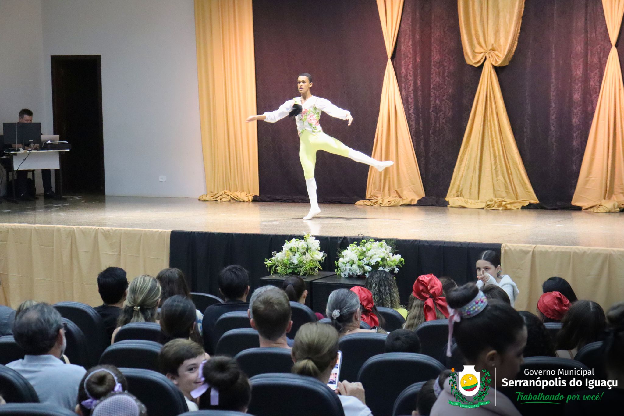 4º Festival de Dança 4º Festival de Dança