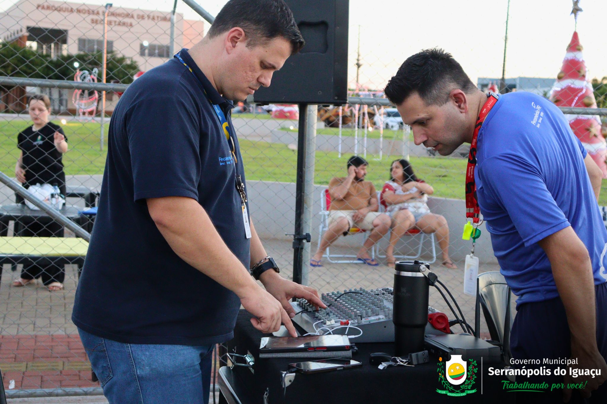 Governo Municipal realiza confraternização dos grupos atendidos pelo CRAS Governo Municipal realiza confraternização dos grupos atendidos pelo CRAS