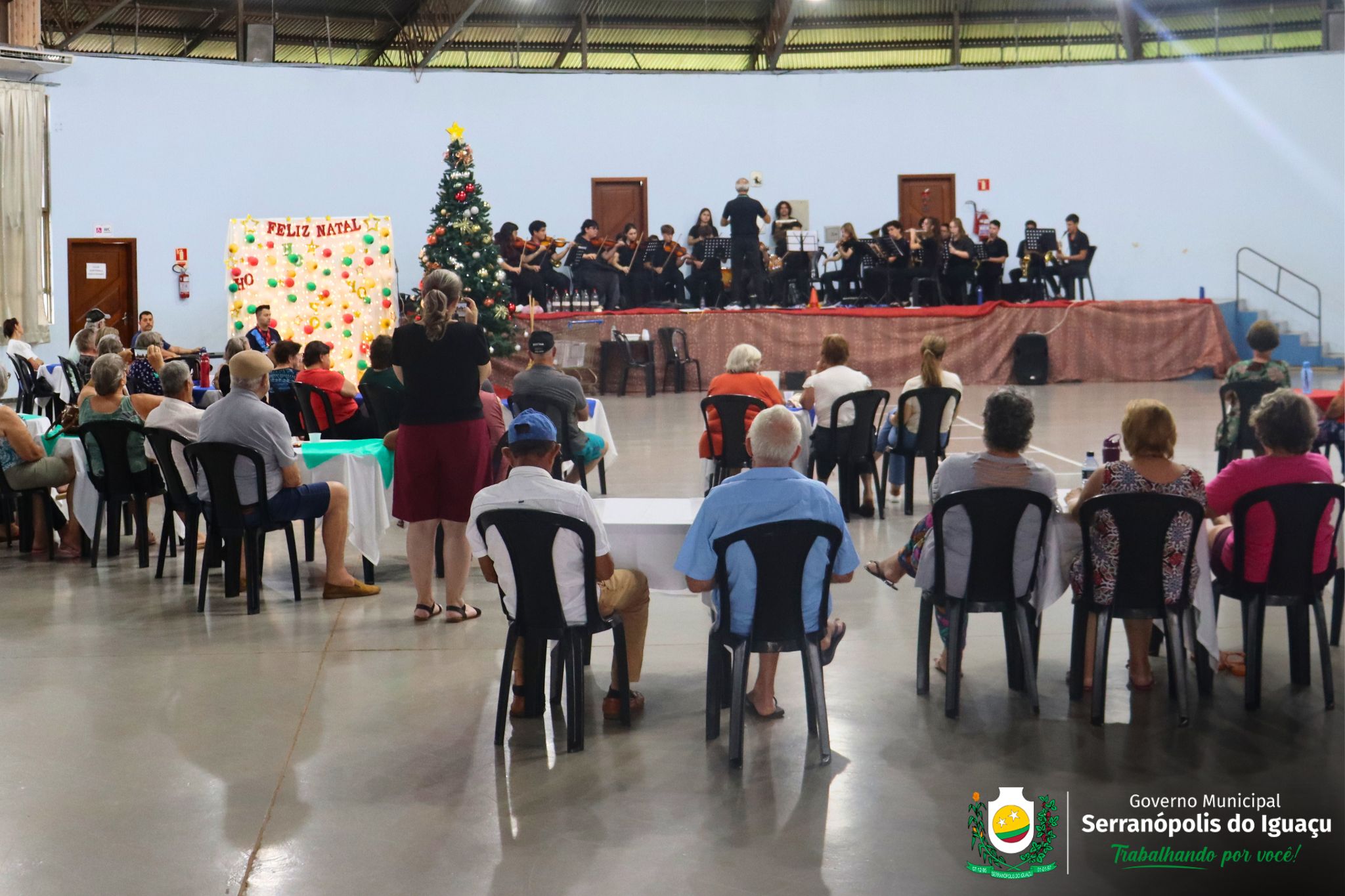 Governo Municipal realiza confraternização dos grupos atendidos pelo CRAS Governo Municipal realiza confraternização dos grupos atendidos pelo CRAS