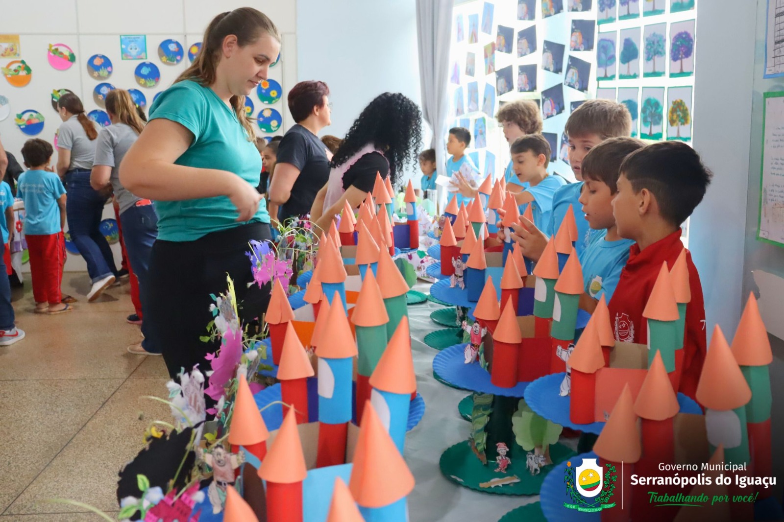 1ª Feira Literária e Cultural da Jornada Ampliada valoriza produção educativa em Serranópolis do Iguaçu