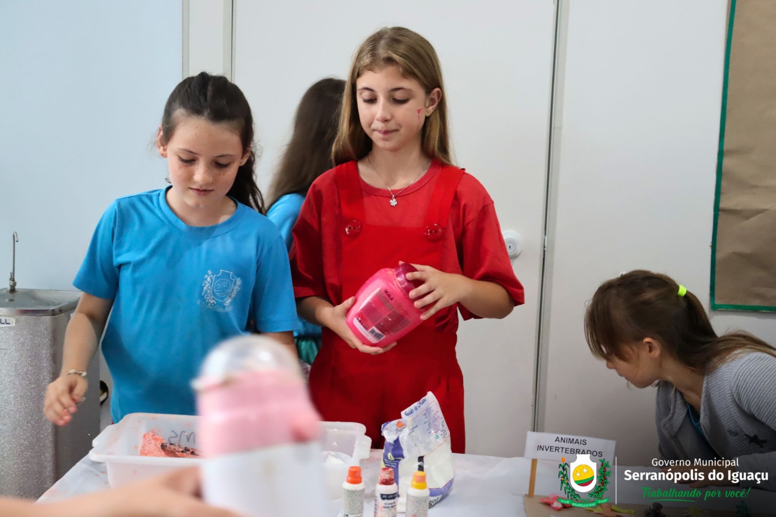 1ª Feira Literária e Cultural da Jornada Ampliada valoriza produção educativa em Serranópolis do Iguaçu 1ª Feira Literária e Cultural da Jornada Ampliada valoriza produção educativa em Serranópolis do Iguaçu