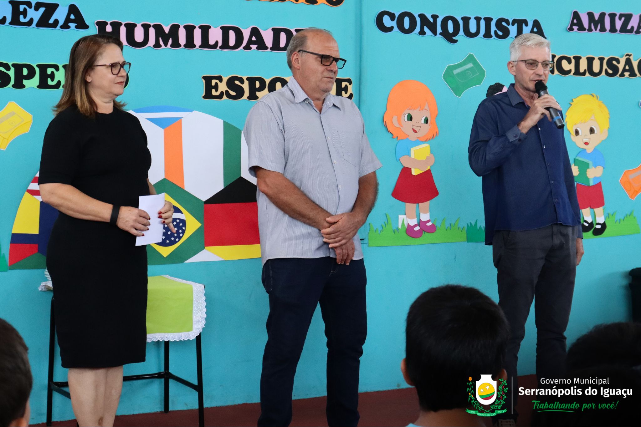Governo Municipal realiza entrega de agendas escolares para alunos da rede municipal Governo Municipal realiza entrega de agendas escolares para alunos da rede municipal