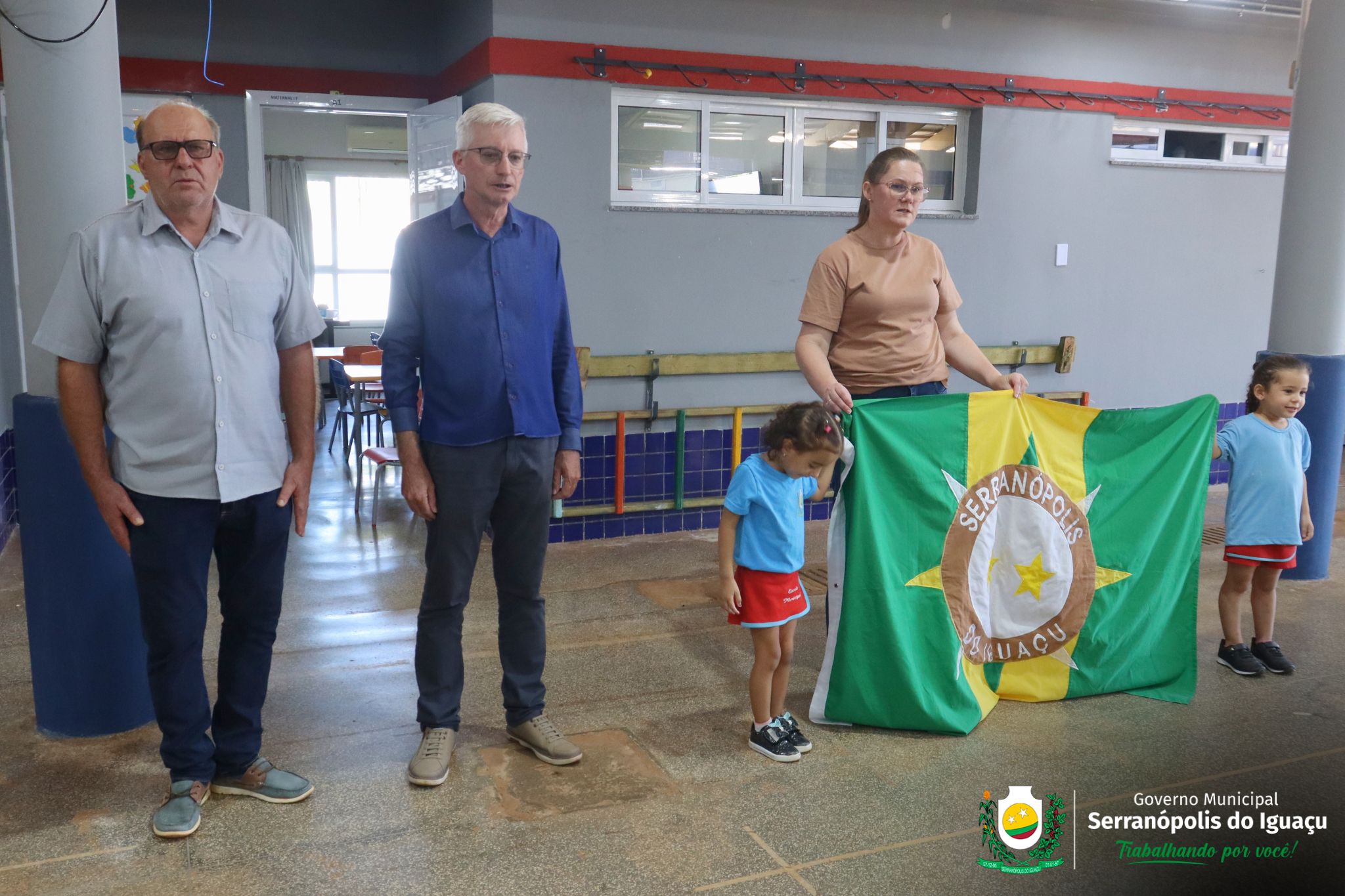 Governo Municipal realiza entrega de agendas escolares para alunos da rede municipal Governo Municipal realiza entrega de agendas escolares para alunos da rede municipal
