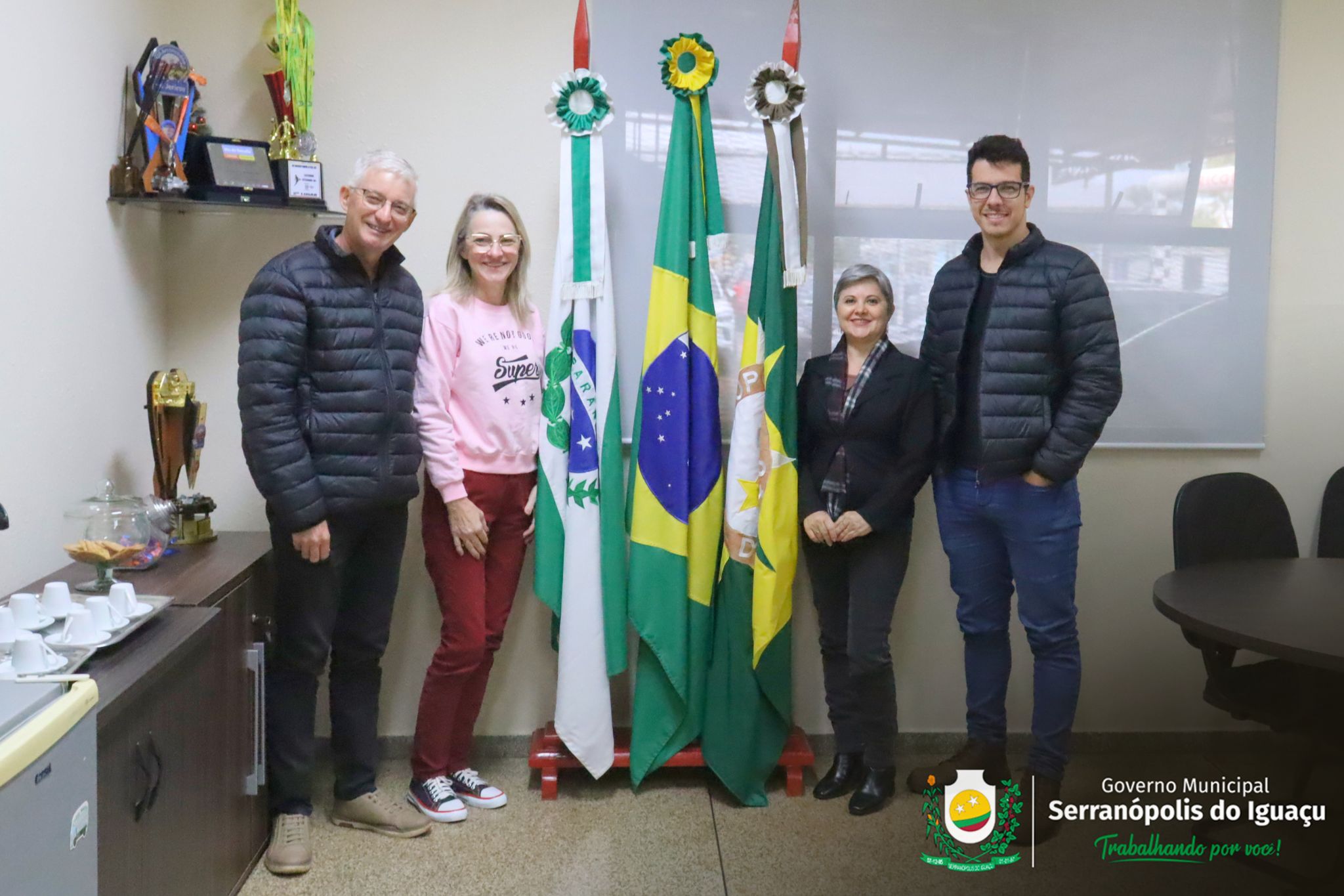 Governo Municipal formaliza contratação de professora para a rede municipal de ensino