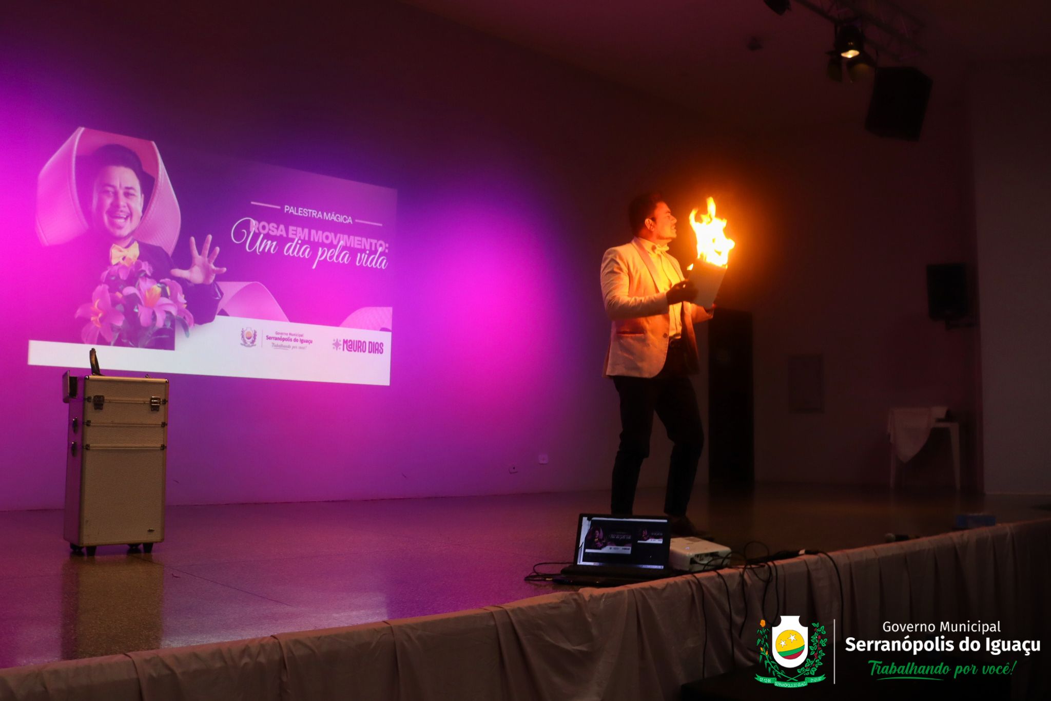 Palestra Mágica reúne mais de 200 pessoas em Serranópolis do Iguaçu