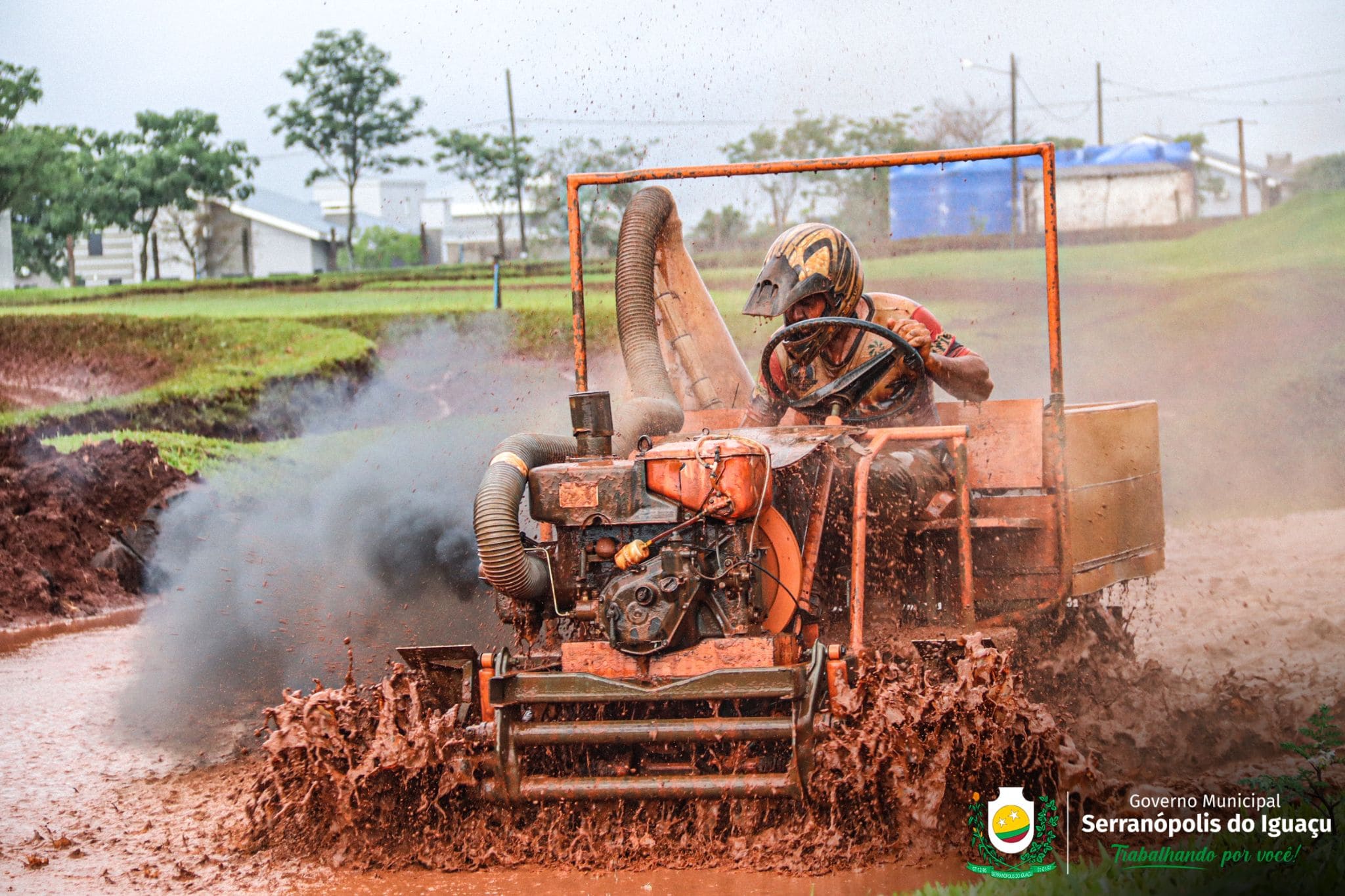 Lama, motores e tradição: Serranópolis do Iguaçu começa a viver o Arrancadão de Jericos