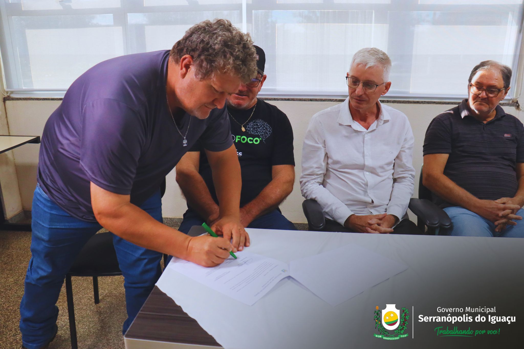 Governo Municipal entrega equipamento agrícola para Associação de Moradores da Linha Seca Governo Municipal entrega equipamento agrícola para Associação de Moradores da Linha Seca