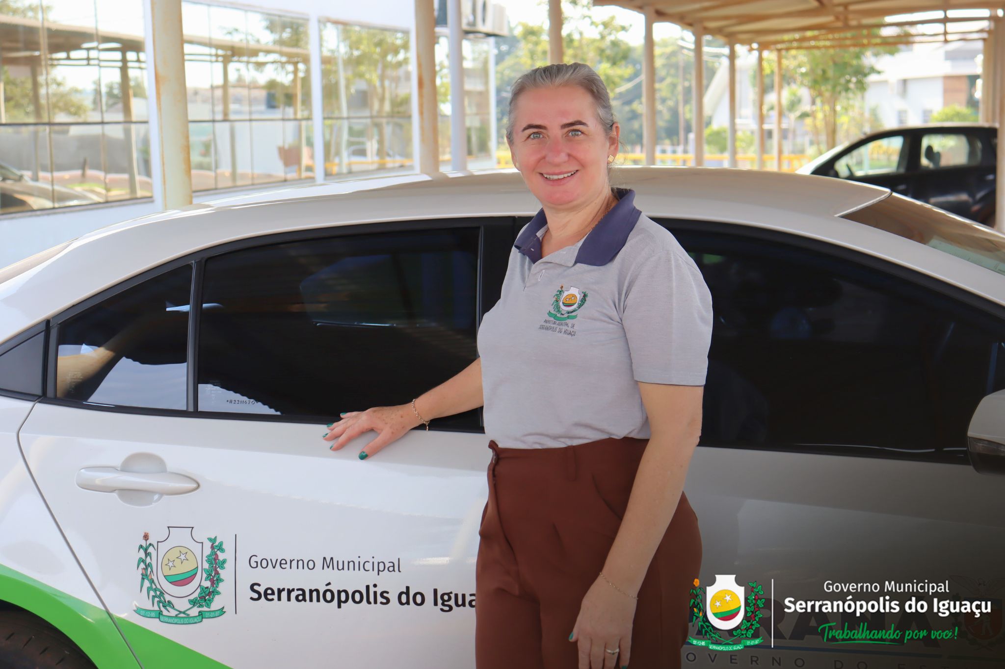 Secretária Rosetania Secretária Rosetania