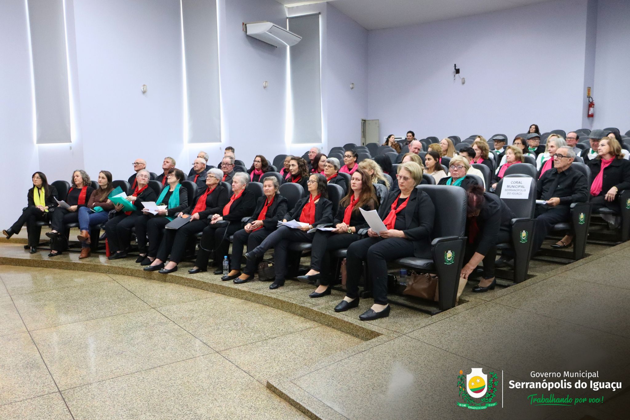 Corais celebram os 29 anos do Coral Municipal de Serranópolis do Iguaçu Corais celebram os 29 anos do Coral Municipal de Serranópolis do Iguaçu