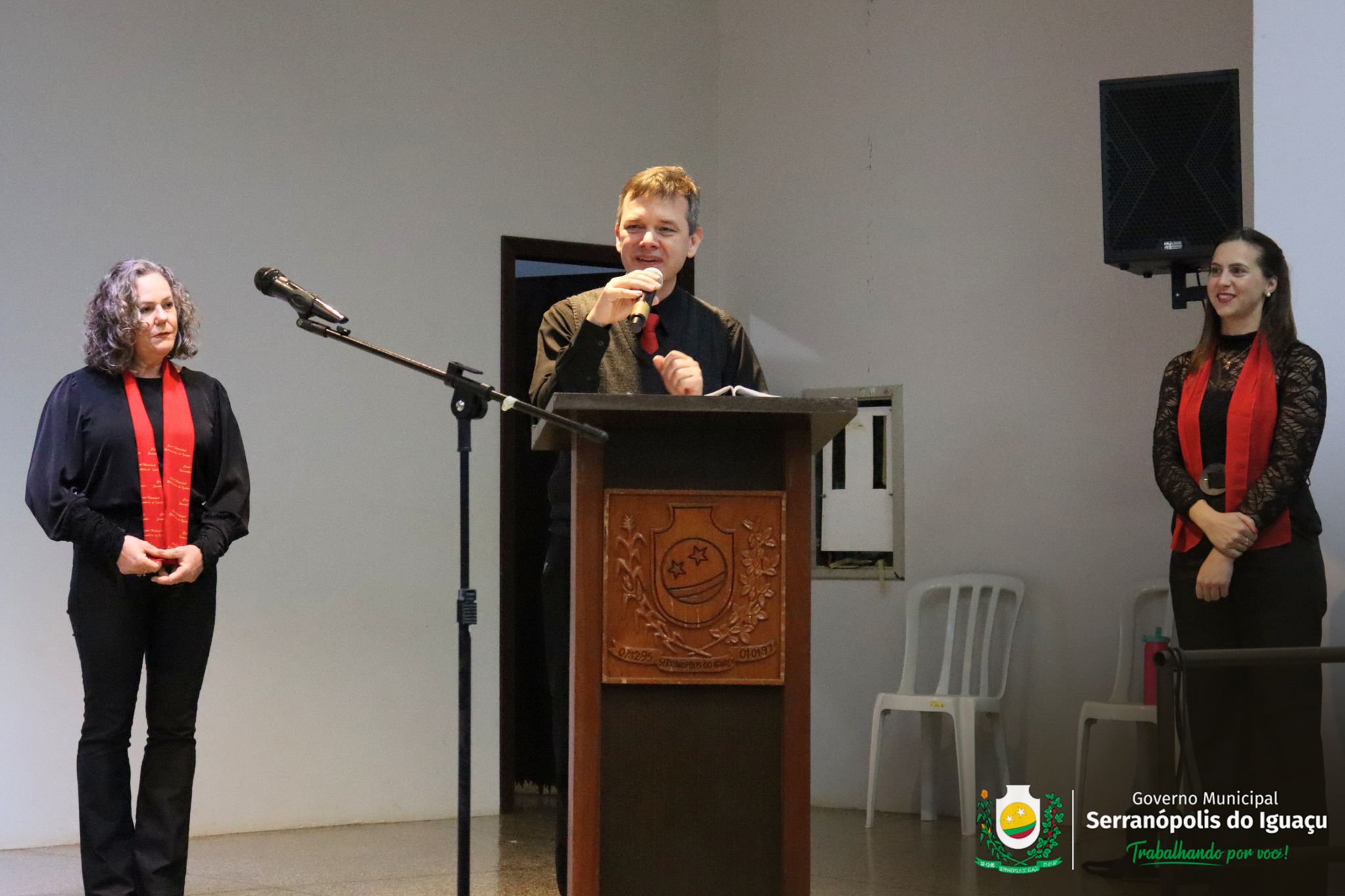 Corais celebram os 29 anos do Coral Municipal de Serranópolis do Iguaçu Corais celebram os 29 anos do Coral Municipal de Serranópolis do Iguaçu