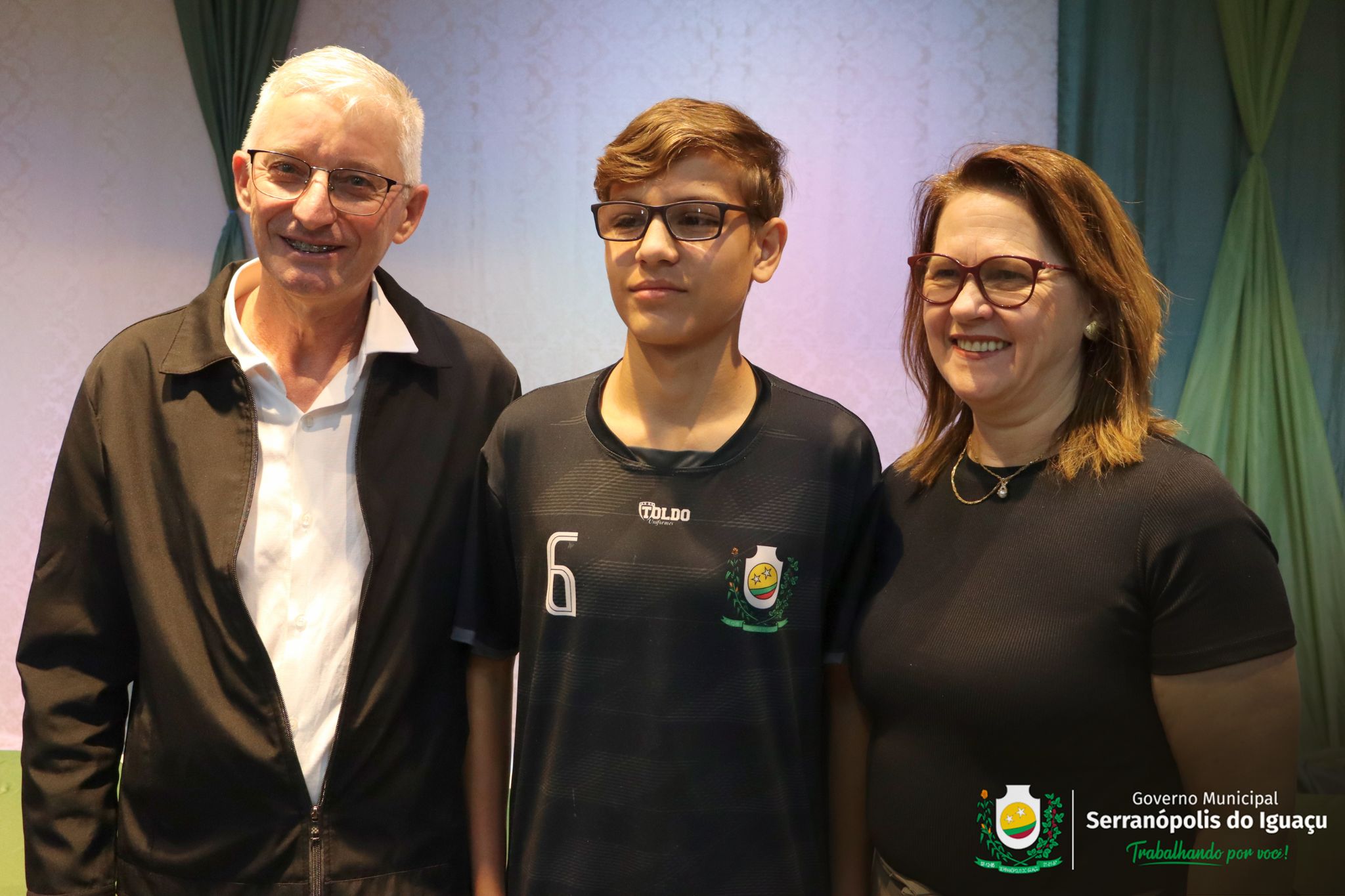 Programa Bons Olhos Paraná entrega 70 óculos a estudantes de Serranópolis do Iguaçu Programa Bons Olhos Paraná entrega 70 óculos a estudantes de Serranópolis do Iguaçu